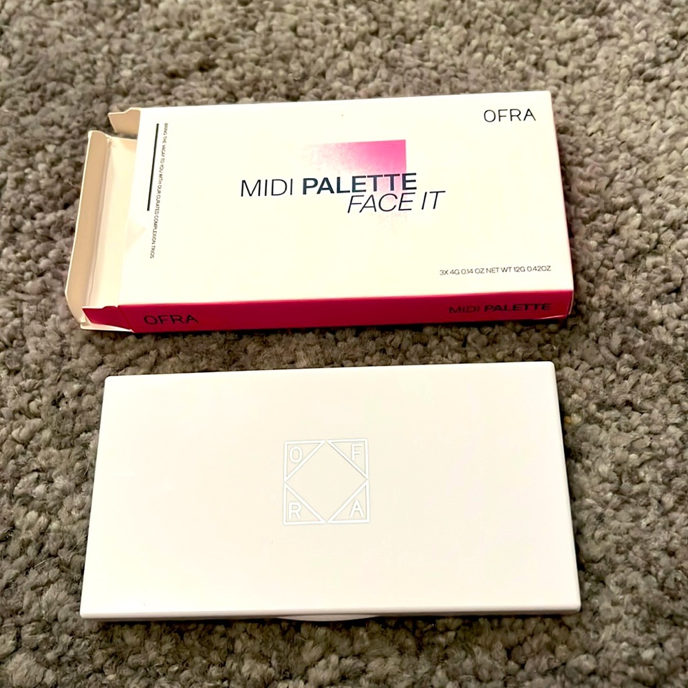 Ofra Cosmetics midi palette “Face it” in “Light”
